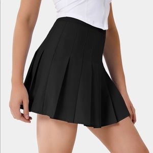 NWT Halara 2 in 1 everyday tennis skirt black S